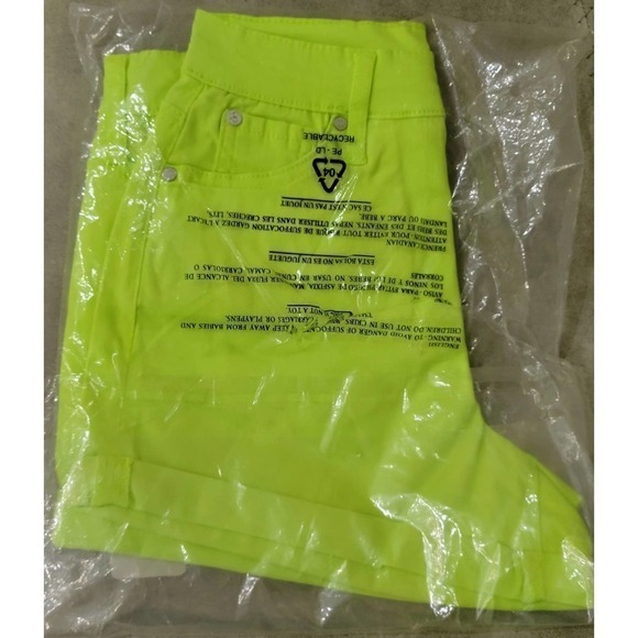 Celebrity Pink High Rise Mom Shorts Neon Yellow Size 15 32 - Picture 7 of 7